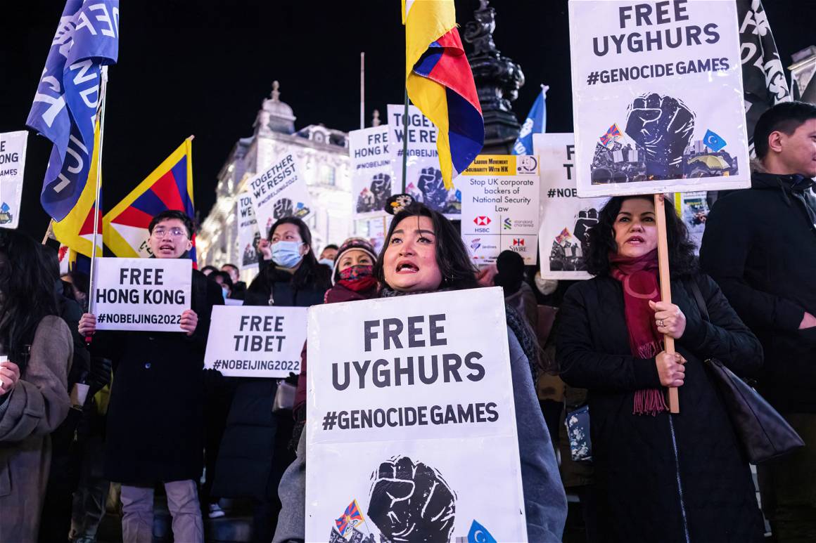 IMAGO / ZUMA Wire / Belinda Jiao | Demonstration in London on Human Rights Day (Dec. 10, 2021) calling for an olympic boycott.