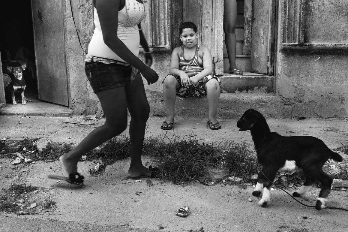 Untitled from the series "Cuba", Gulnara Samoilova | gulnara.com