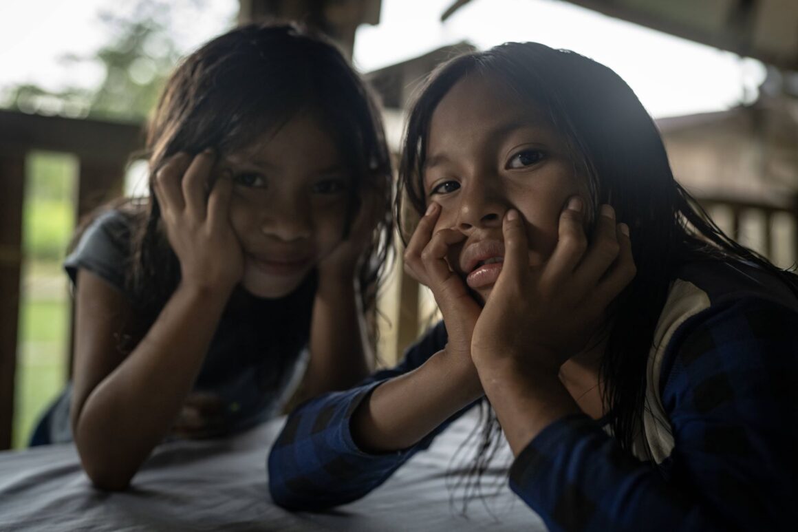  Bameno girls wearing modern clothes in their Amazon community.