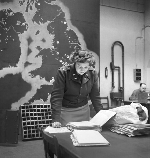 Toni Frissell war photography during World War II.