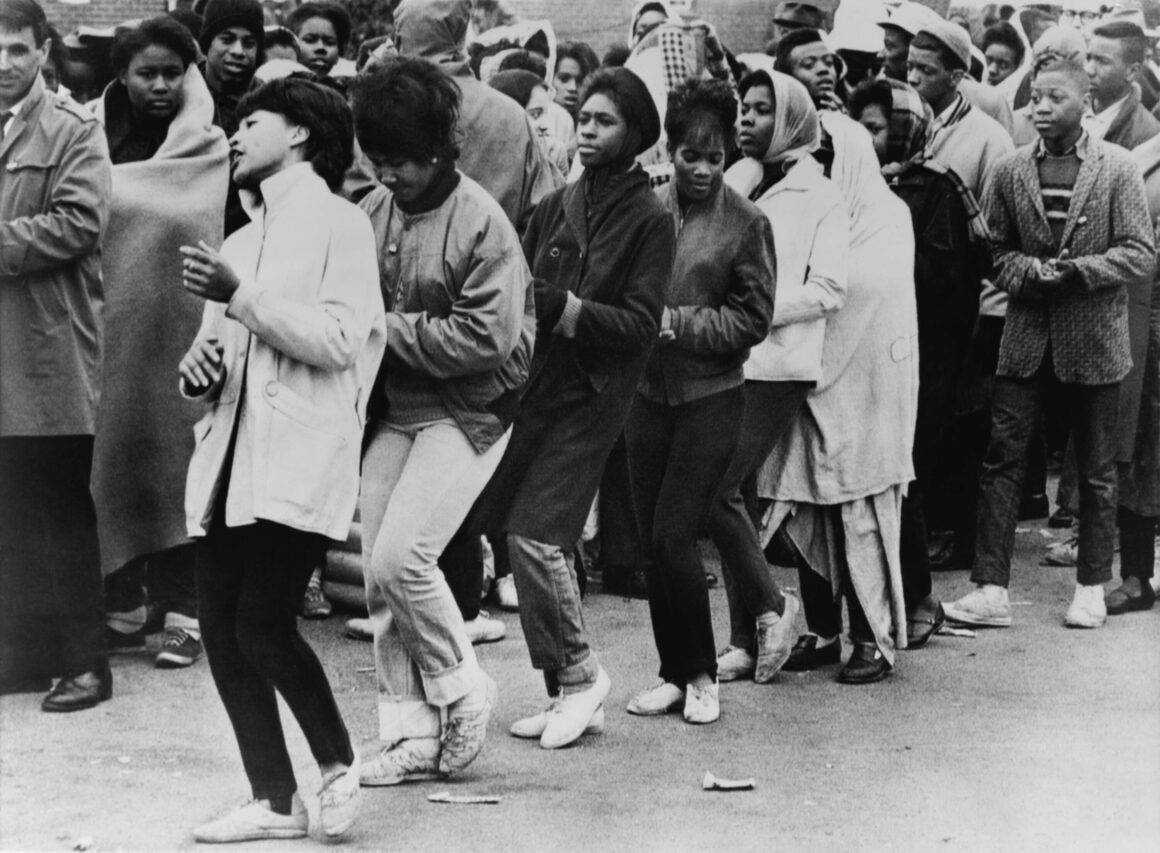 IMAGO / Everett Collection | Protesters dancing during the Selma-Montgomery March. March 21, 1965.