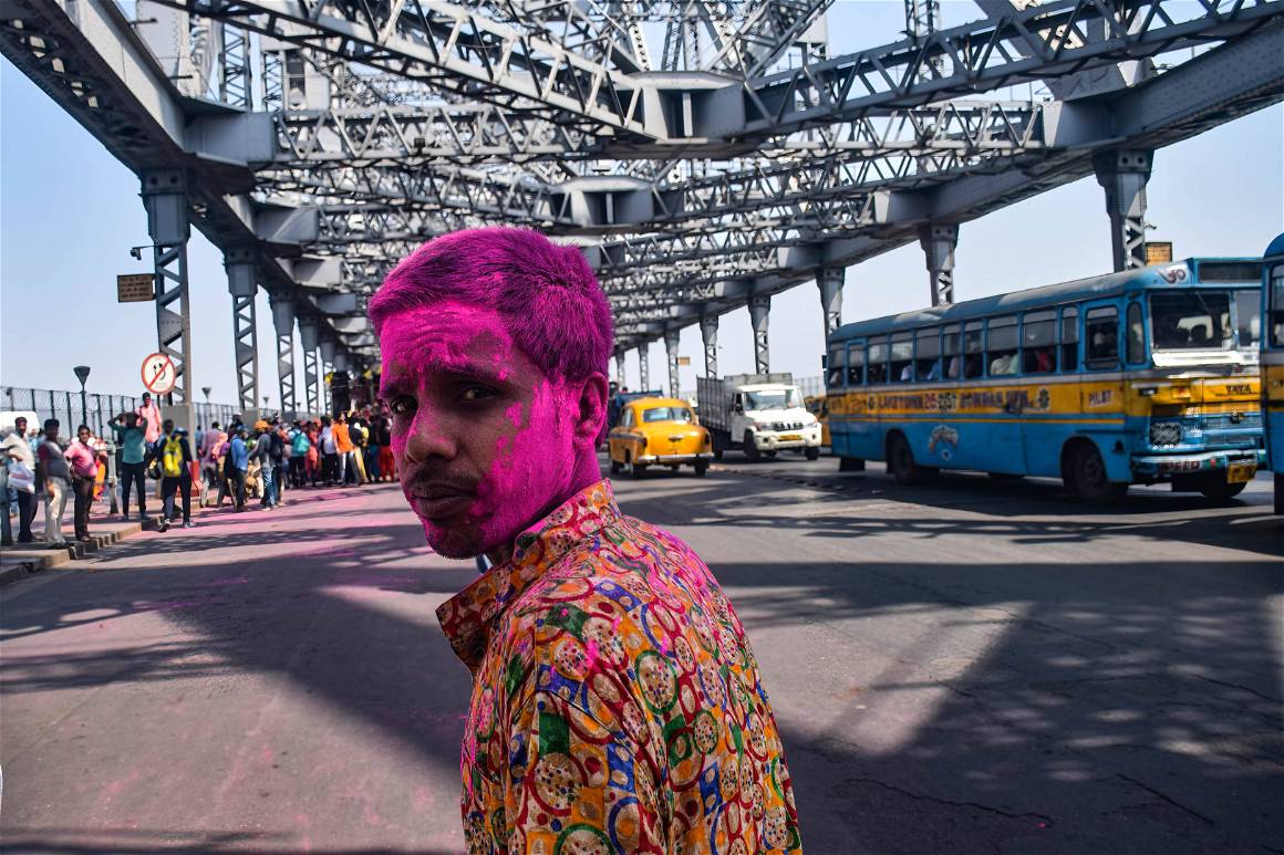 IMAGO/ZUMA Wire. Holi festival, street in colour.
