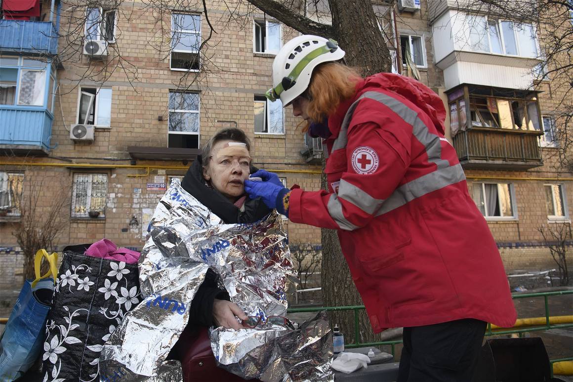 IMAGO / NurPhoto / Maxym Marusenko. 18 March, 2022. Shelling in residential areas of Kyiv, Ukraine continue.