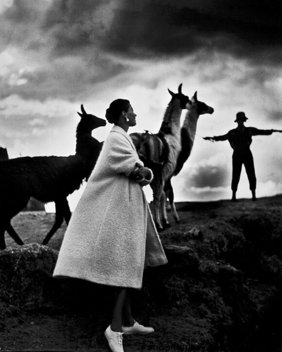 Fashion photography by Toni Frissell.