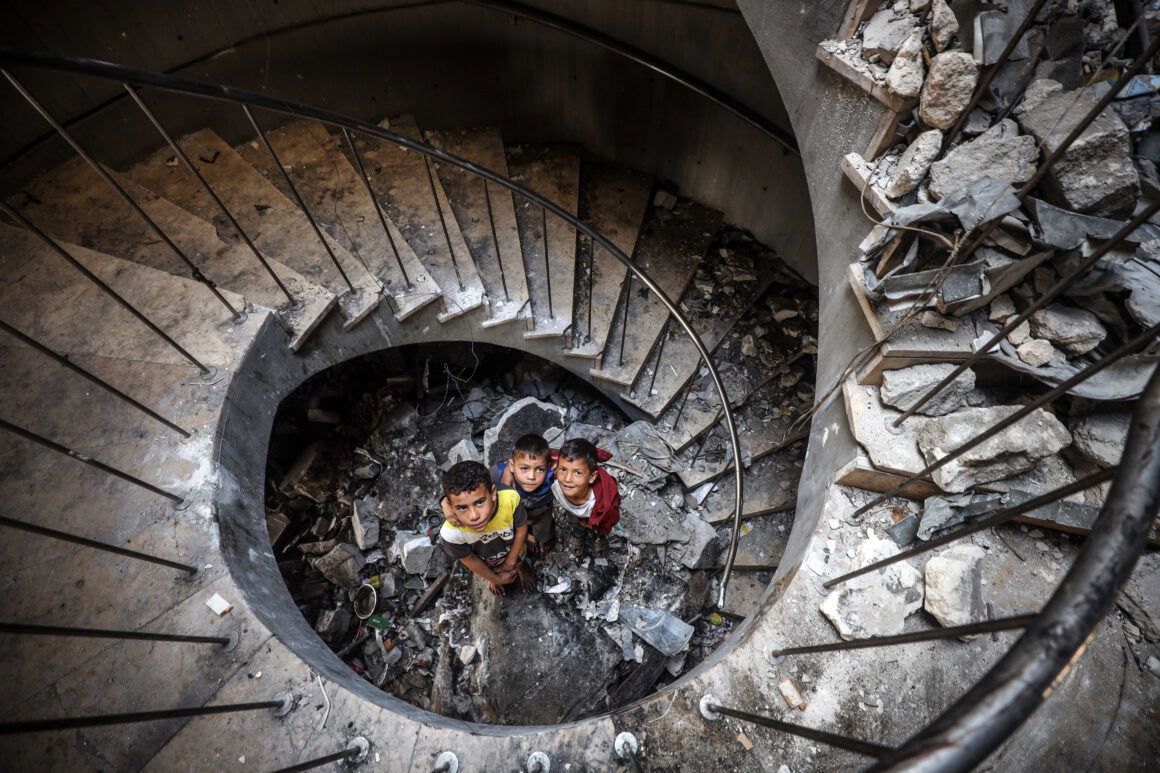  Photos of Daily Life in Gaza by Majdi Fathi