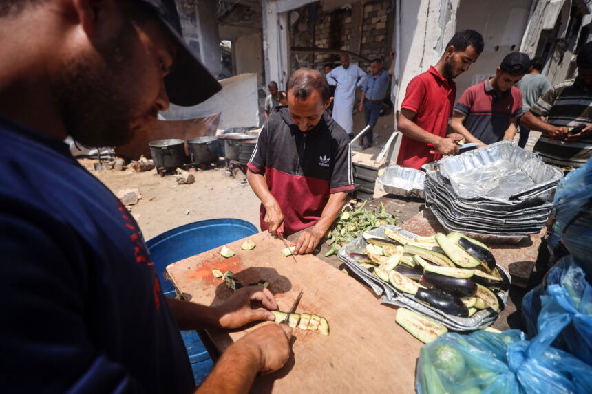 photo of charity kitchen in gaza