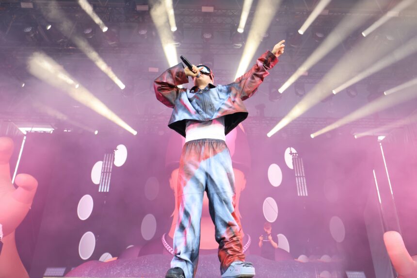 Best Editorial Entertainment Photo of July