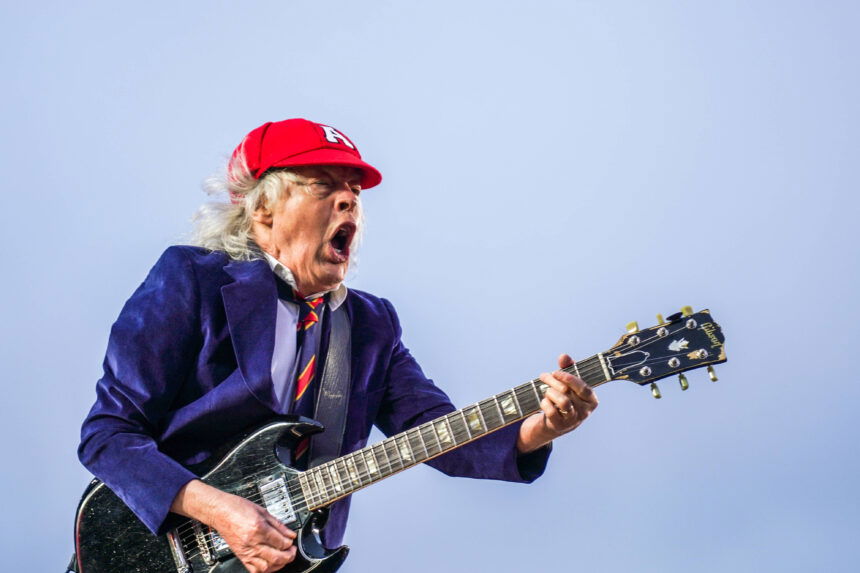 Best Editorial Entertainment Photo of August