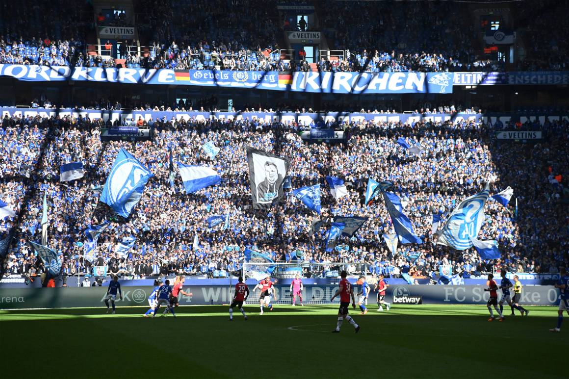 IMAGO / Team 2. 19 March, 2022. Atmosphere in the Schalker Nordkurve of the Veltins Arena during FC Schalke 04 v Hannover 96 match.